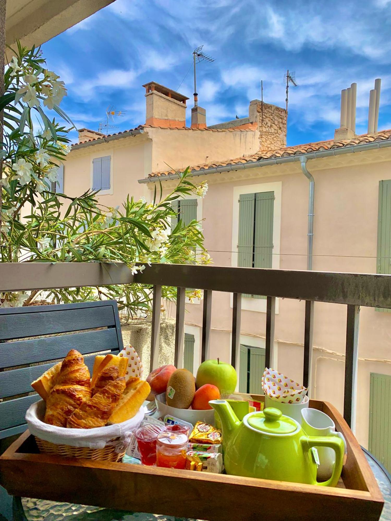 Hotel Des Tuileries Nîmes Zewnętrze zdjęcie